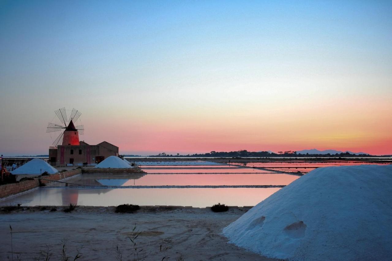 La Casa Di Paoletta A Due Passi Dal Mare Trapani Exterior foto