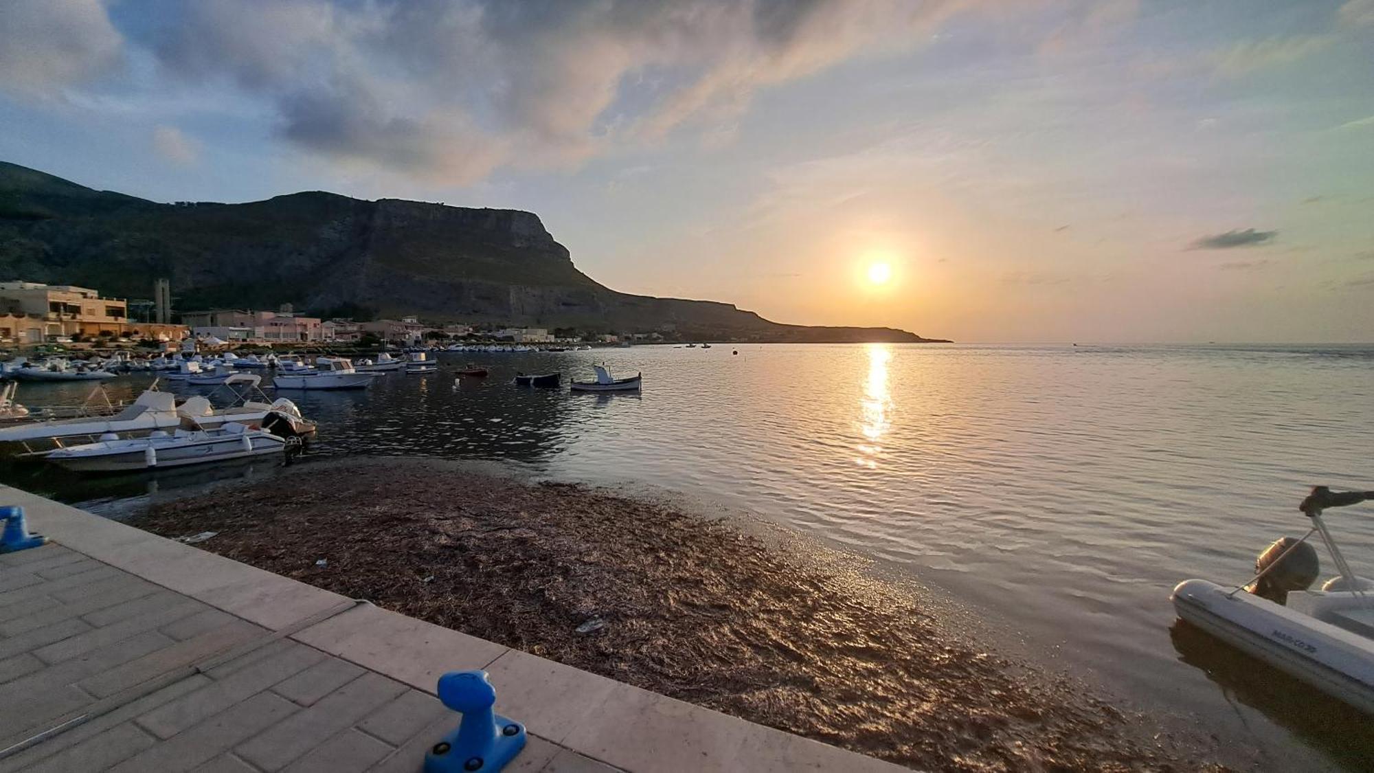 La Casa Di Paoletta A Due Passi Dal Mare Trapani Exterior foto