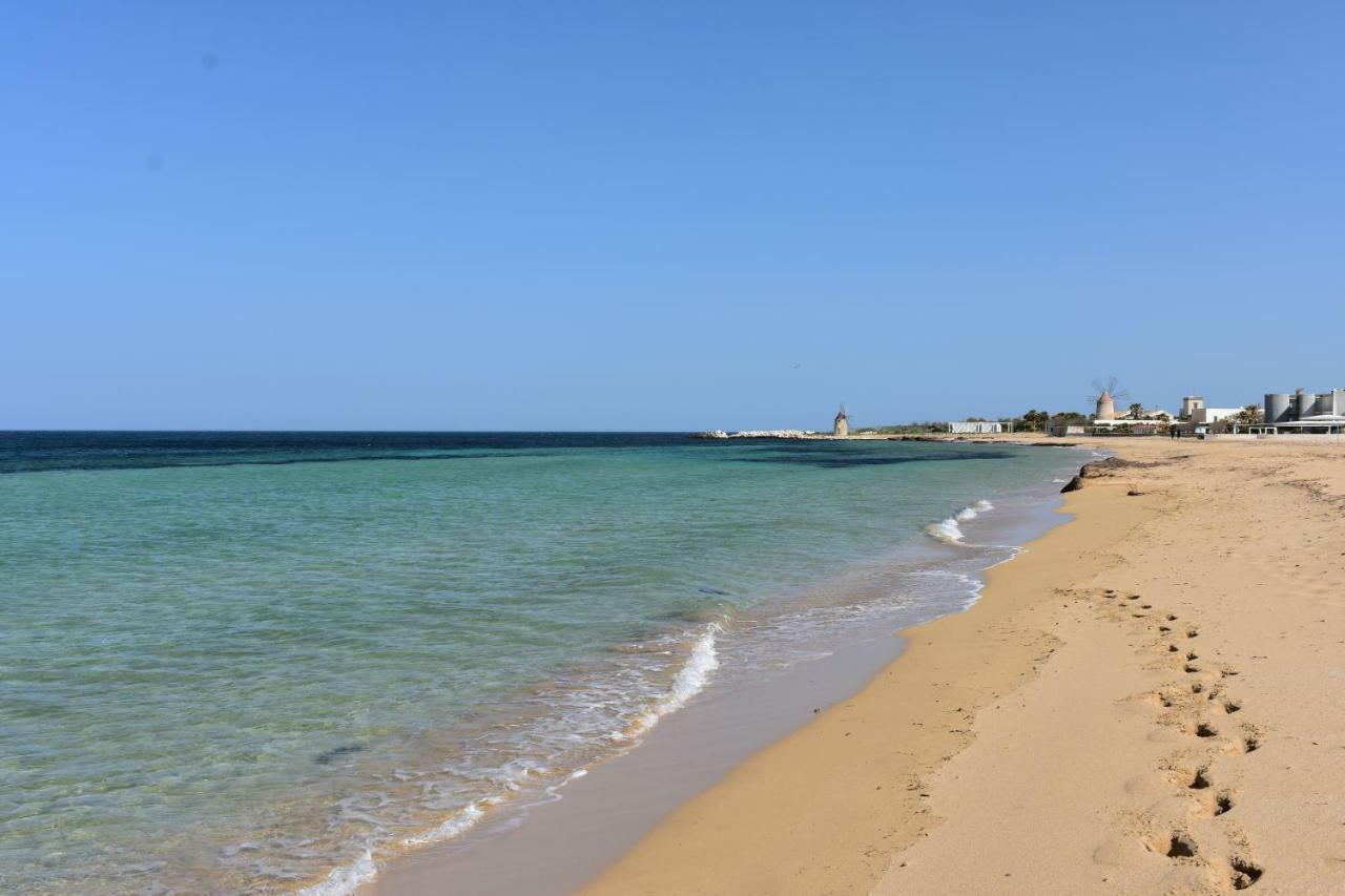 La Casa Di Paoletta A Due Passi Dal Mare Trapani Exterior foto